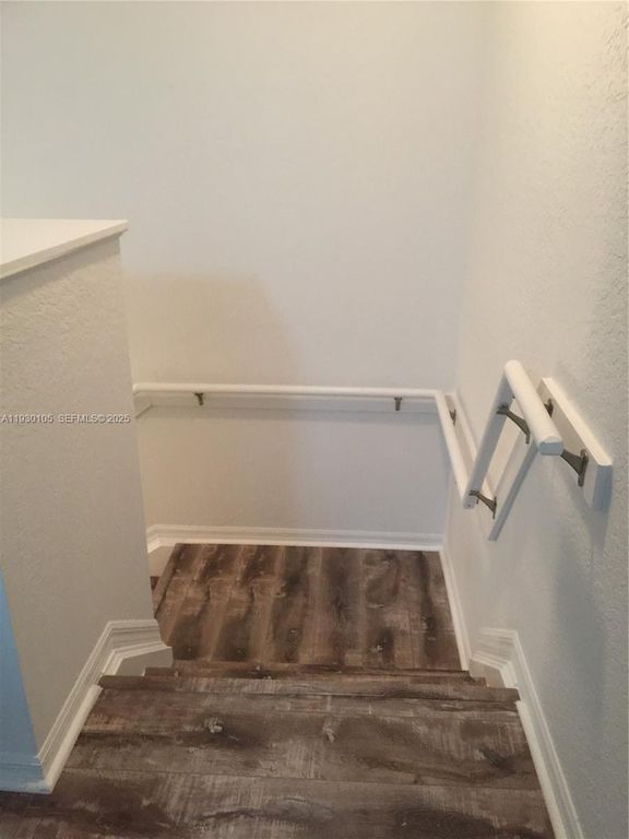 Image 9 of property listing at 802 Belmont Ln 1, North Lauderdale, FL 33068