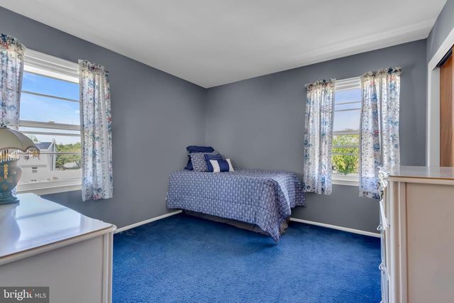 12 ANGELIQUE CT, Hamilton, NJ 08619