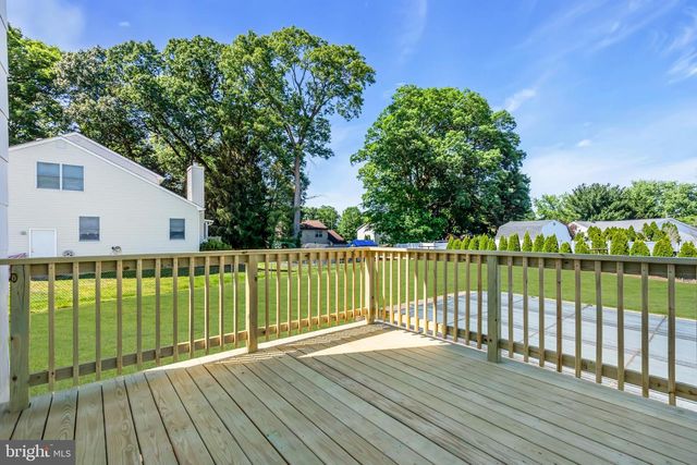 12 ANGELIQUE CT, Hamilton, NJ 08619