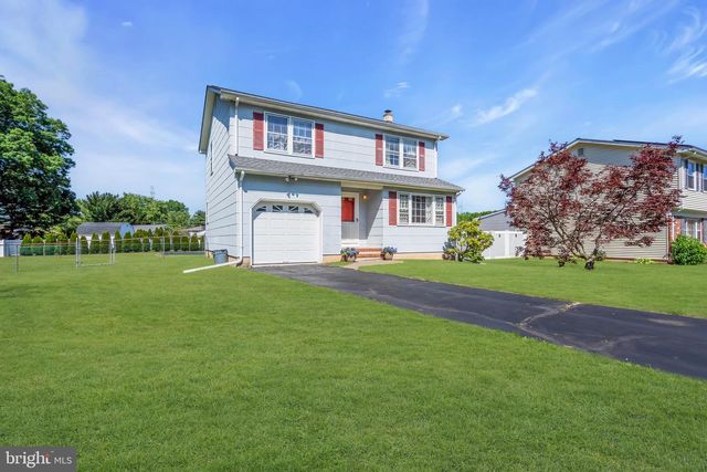 12 ANGELIQUE CT, Hamilton, NJ 08619