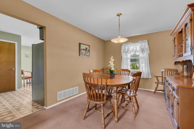 12 ANGELIQUE CT, Hamilton, NJ 08619