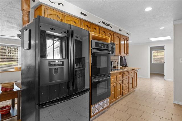 324 China Gulch Road, Jacksonville, OR 97530