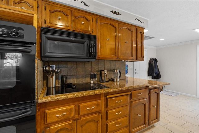 324 China Gulch Road, Jacksonville, OR 97530