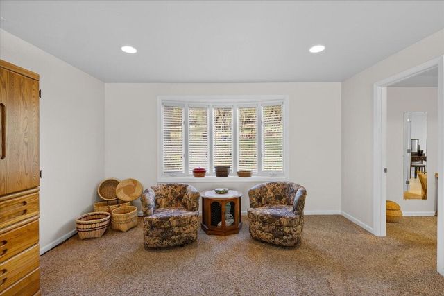 324 China Gulch Road, Jacksonville, OR 97530