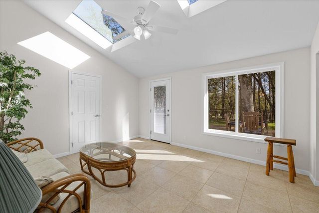 324 China Gulch Road, Jacksonville, OR 97530