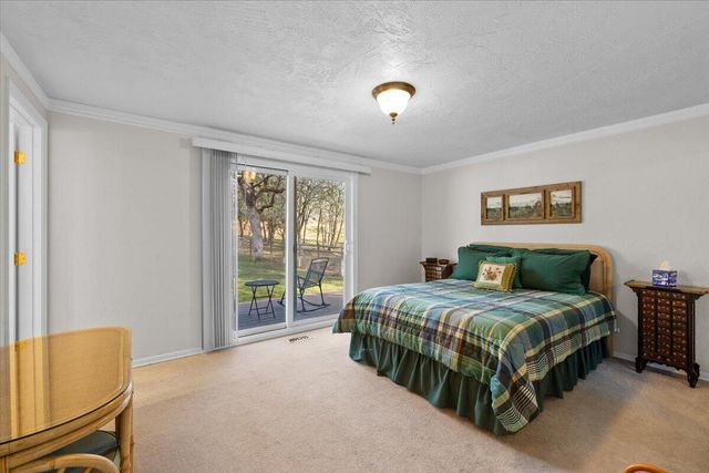 324 China Gulch Road, Jacksonville, OR 97530