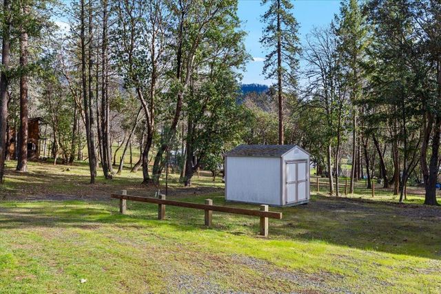 324 China Gulch Road, Jacksonville, OR 97530