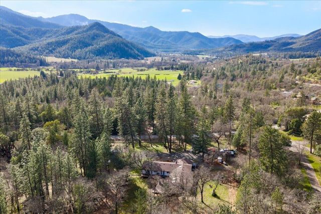 324 China Gulch Road, Jacksonville, OR 97530