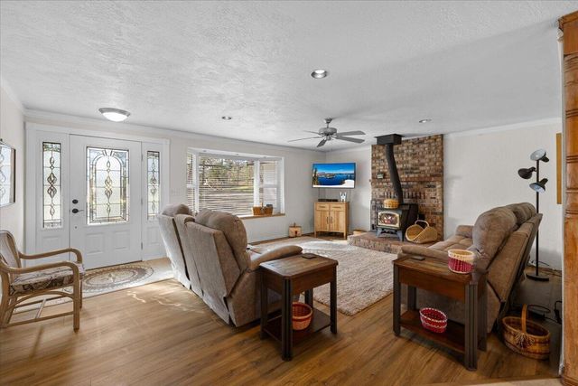 324 China Gulch Road, Jacksonville, OR 97530