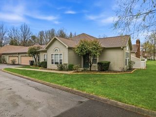 5 Hunters Woods Boulevard 5A, Canfield, OH 44406