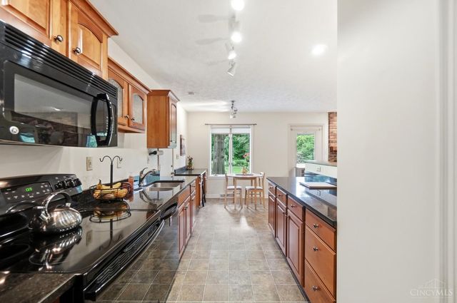 1460 Ebenezer Road, Green Twp, OH 45233