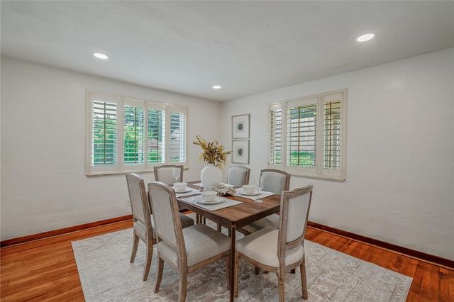 132 Sylvania Dr, South Park, PA 15236