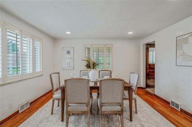 132 Sylvania Dr, South Park, PA 15236