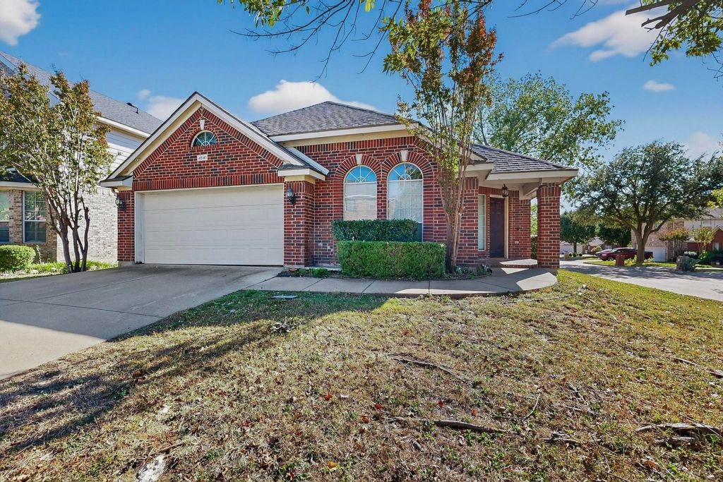 4641 Springway Lane, Fort Worth, TX 76123