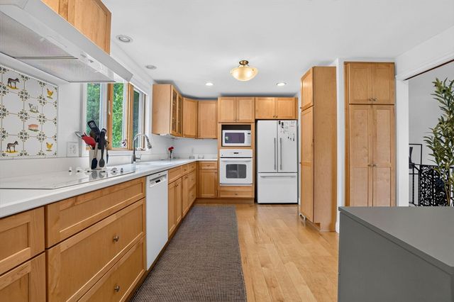 29 Brook Street, Wellesley, MA 02482