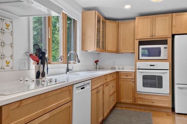 29 Brook Street, Wellesley, MA 02482