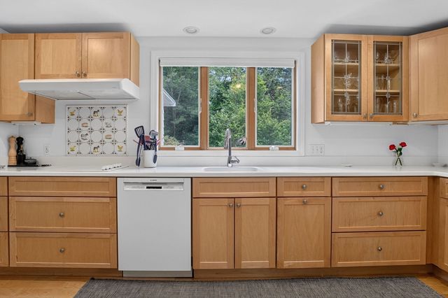 29 Brook Street, Wellesley, MA 02482