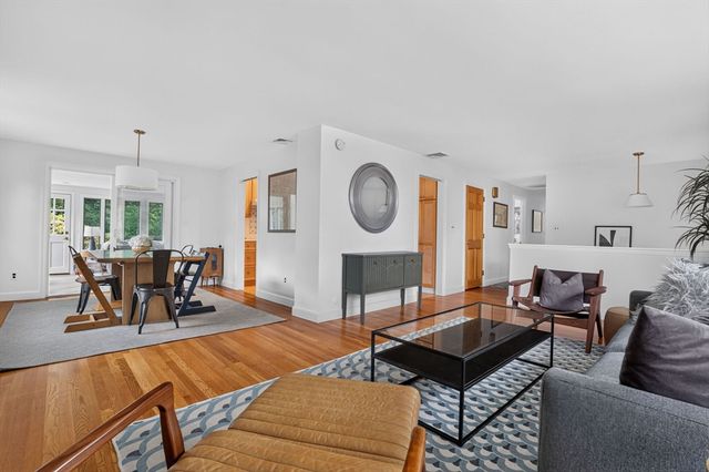 29 Brook Street, Wellesley, MA 02482
