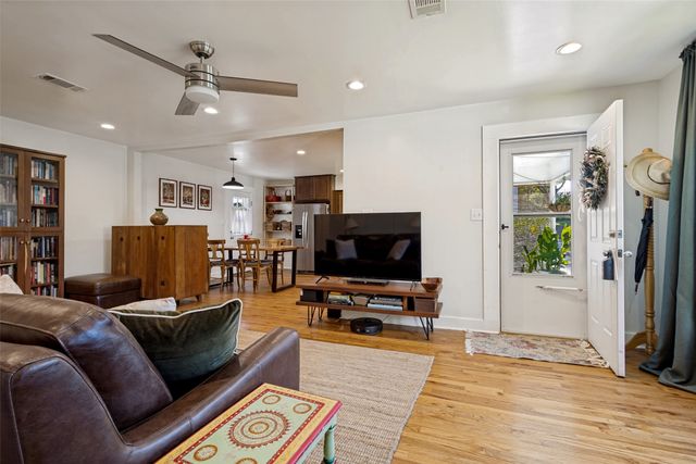 712 Baker Street, Mckinney, TX 75069