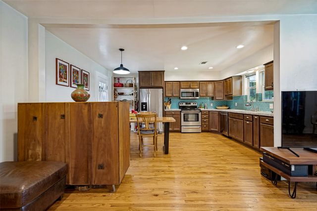 712 Baker Street, Mckinney, TX 75069