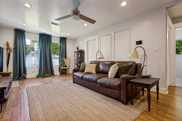 712 Baker Street, Mckinney, TX 75069