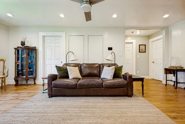 712 Baker Street, Mckinney, TX 75069