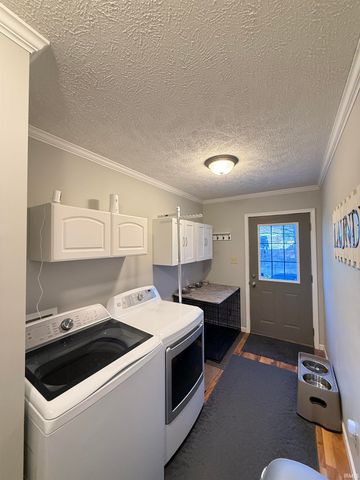 5944 Riceland Drive, Newburgh, IN 47630