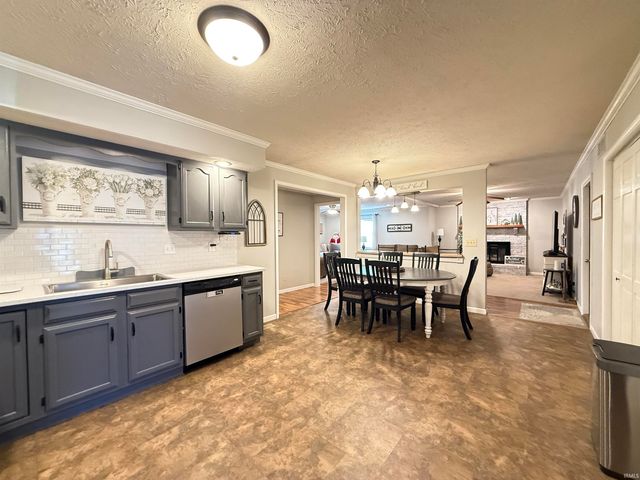 5944 Riceland Drive, Newburgh, IN 47630