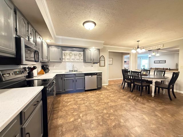 5944 Riceland Drive, Newburgh, IN 47630