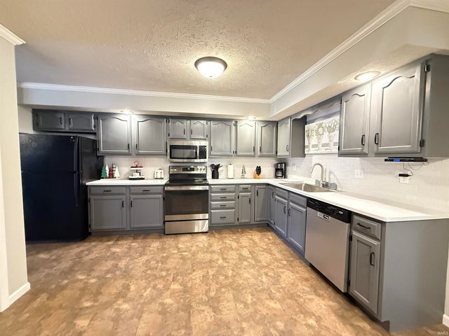 5944 Riceland Drive, Newburgh, IN 47630