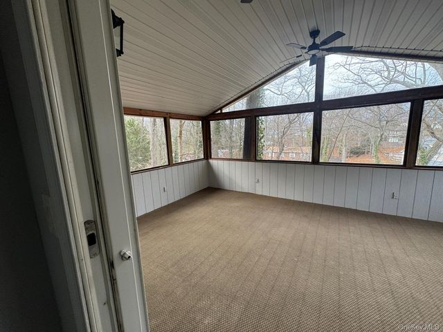 10 Woodland Lane, Huntington, NY 11743