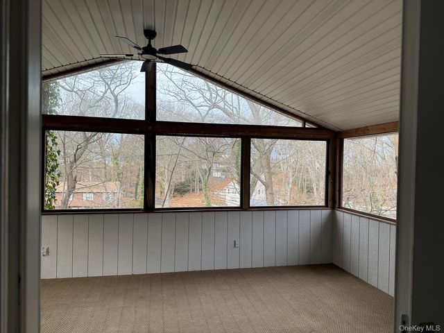 10 Woodland Lane, Huntington, NY 11743