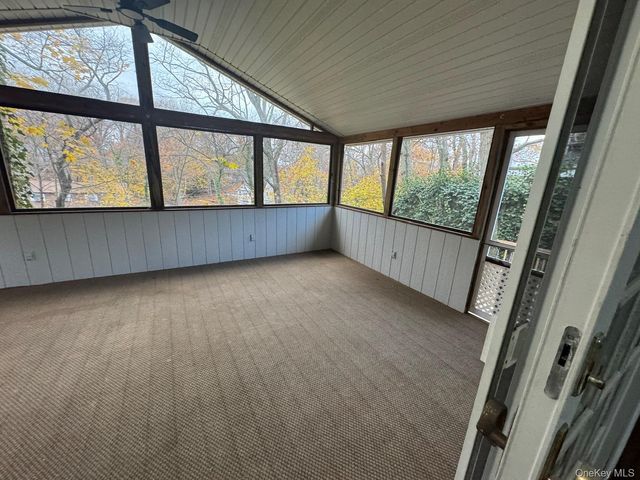 10 Woodland Lane, Huntington, NY 11743