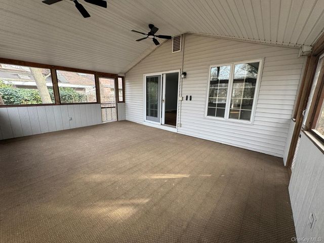 10 Woodland Lane, Huntington, NY 11743