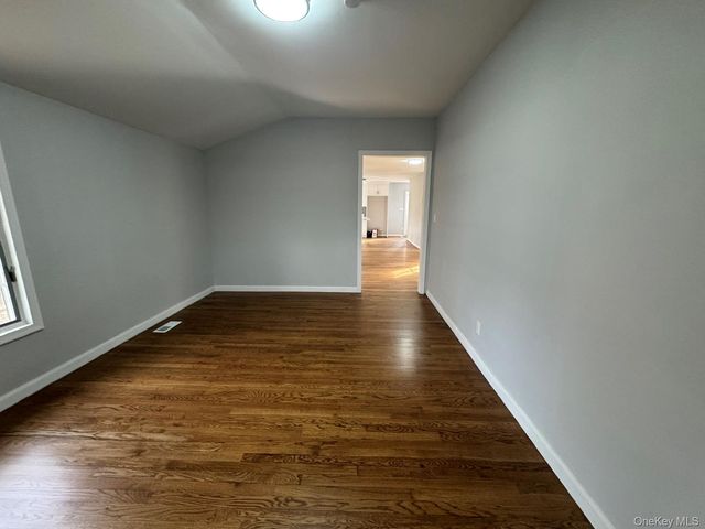 10 Woodland Lane, Huntington, NY 11743