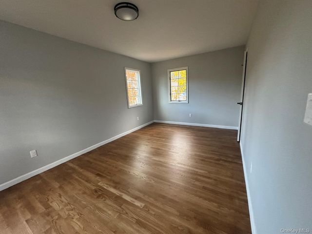 10 Woodland Lane, Huntington, NY 11743