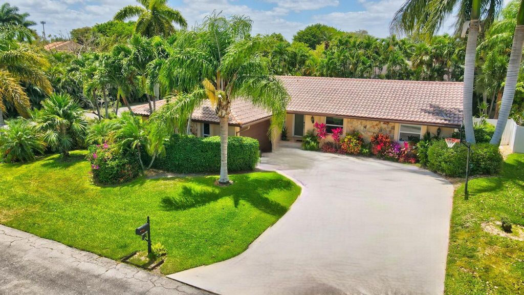 22740 Bella Rita Circle, Boca Raton, FL 33433