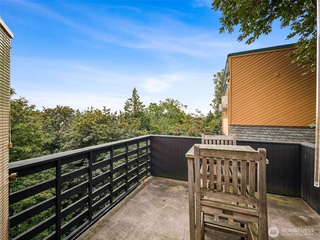 2028 34th Avenue S, Seattle, WA 98144