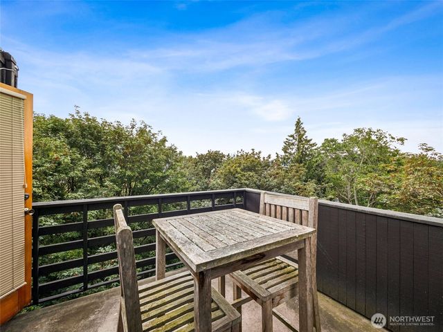 2028 34th Avenue S, Seattle, WA 98144