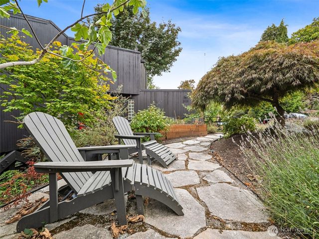 2028 34th Avenue S, Seattle, WA 98144