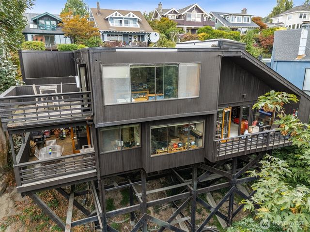 2028 34th Avenue S, Seattle, WA 98144