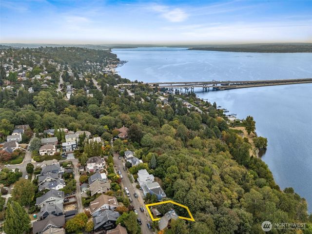 2028 34th Avenue S, Seattle, WA 98144