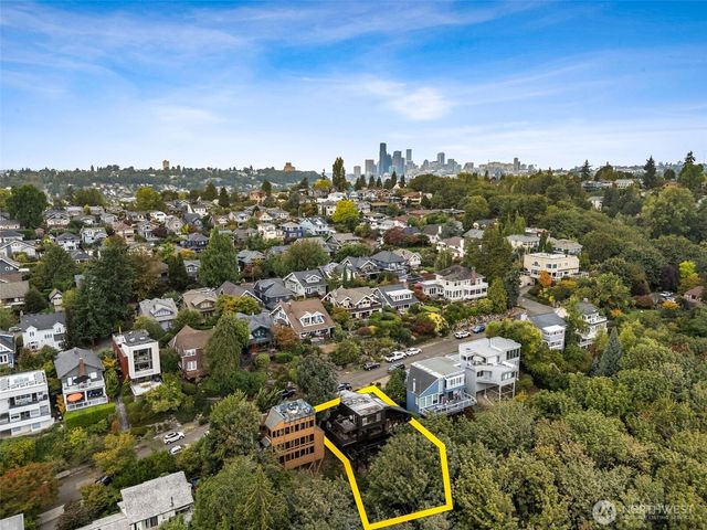 2028 34th Avenue S, Seattle, WA 98144