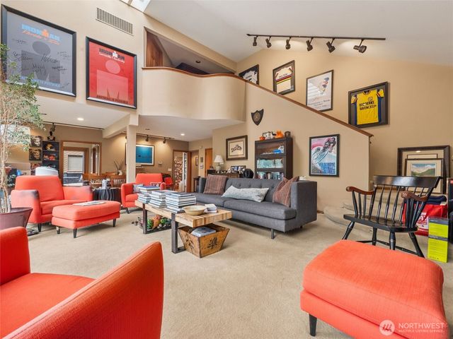 2028 34th Avenue S, Seattle, WA 98144