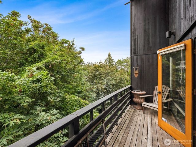 2028 34th Avenue S, Seattle, WA 98144