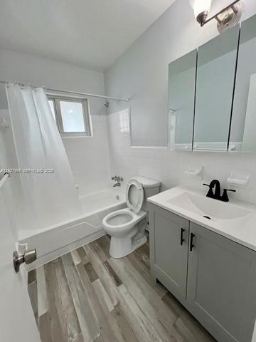 2325 Taft St A, Hollywood, FL 33020