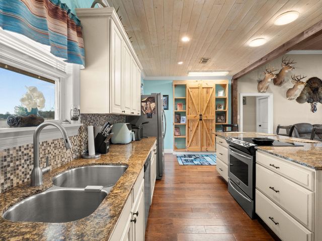 270 Dogwood Ln, Simpson, LA 71474