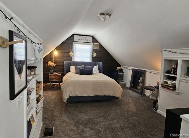 1016 Grove Avenue, Royal Oak, MI 48067