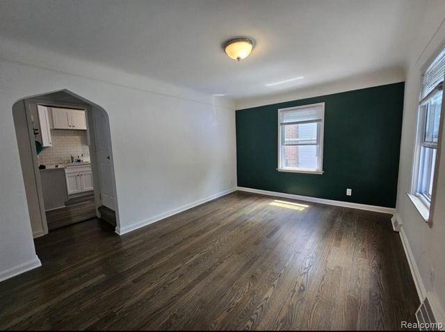 1016 Grove Avenue, Royal Oak, MI 48067