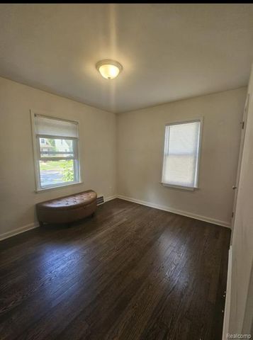 1016 Grove Avenue, Royal Oak, MI 48067